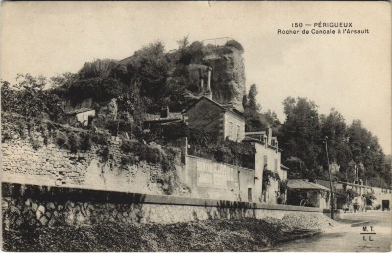 Carte postale ancienne Perigueux Rocher de Cancale a l'Arsault