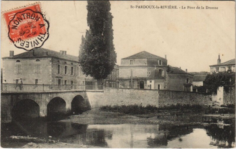 Carte postale ancienne Saint-Pardoux-la-Riviere Le pont de la Dronne