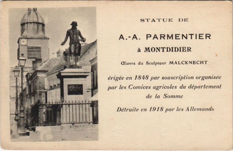 Carte postale ancienne Statue de A.-A. Parmentier a Montdidier à Montdidier