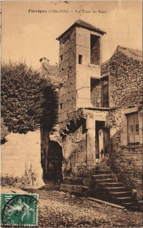 Carte postale ancienne Flavigny - La Tour du Guet