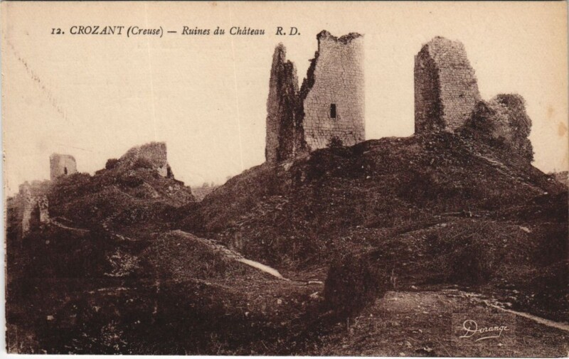 Carte postale ancienne Crozant - Ruines du Chateau à Crozant