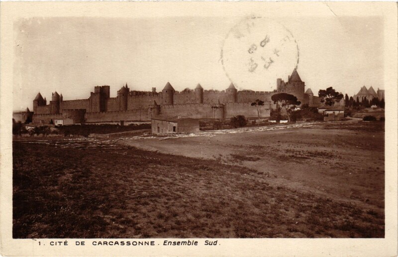 Carte postale ancienne Carcassonne Ensemble Sud France à Carcassonne