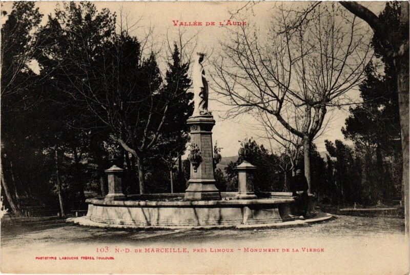 Carte postale ancienne N.D.de Marceille Monument de la Vierge France