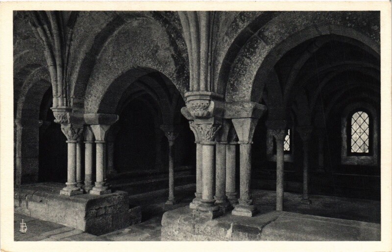 Carte postale ancienne Le Cloitre: Salle capitulaire France
