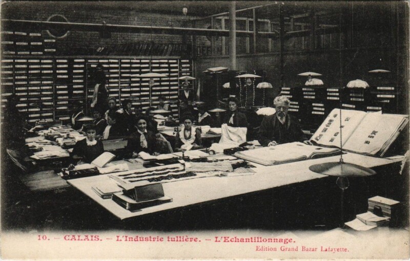 Carte postale ancienne Calais - L'Industrie tulliere l'echantillonage à Calais