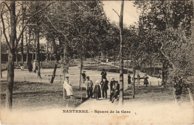 Carte postale ancienne Nanterre - Square de la Gare à Nanterre