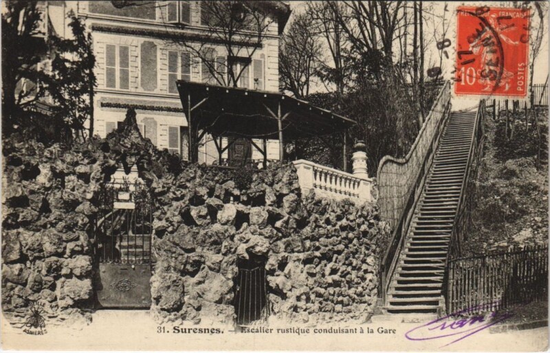 Carte postale ancienne Suresnes - Escalier rustique conduisant á la Gare à Suresnes