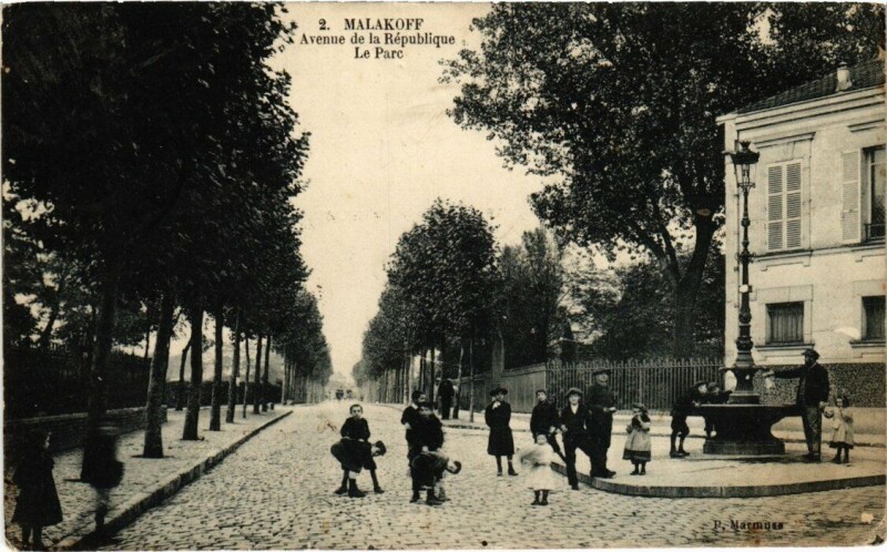 Carte postale ancienne Malakoff - Avenue de la République - Le Parc à Malakoff