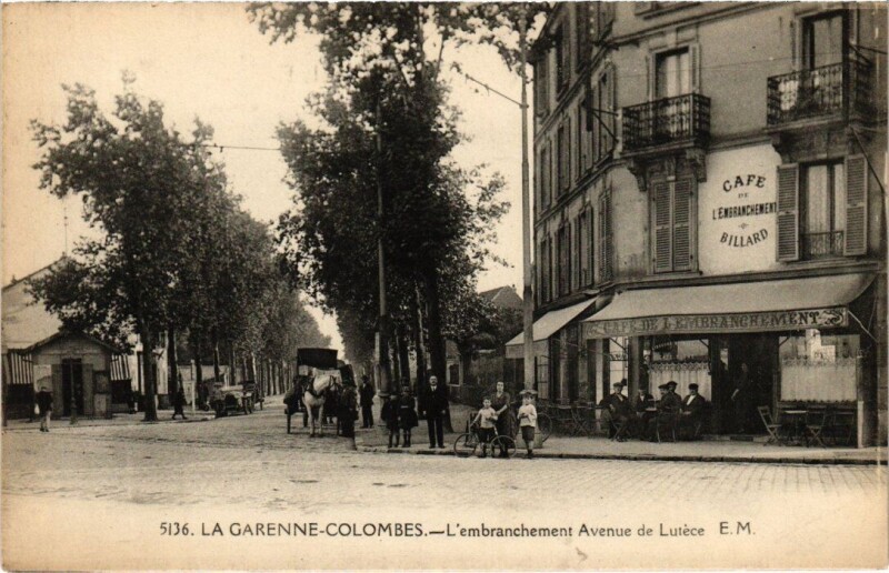 Carte postale ancienne La Garenne-Colombes - L'embranchement Avenue de Lutéce à La Garenne-Colombes
