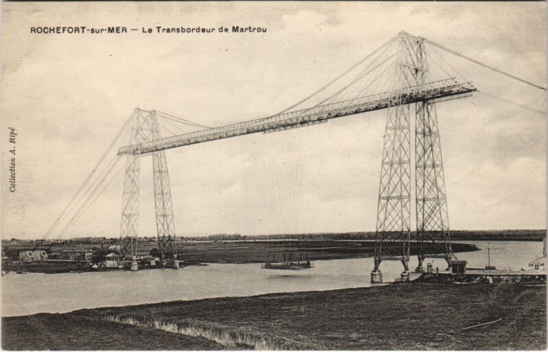 Carte postale ancienne Rochefort-sur-Mer - Le Transbordeur de Martrou à Rochefort
