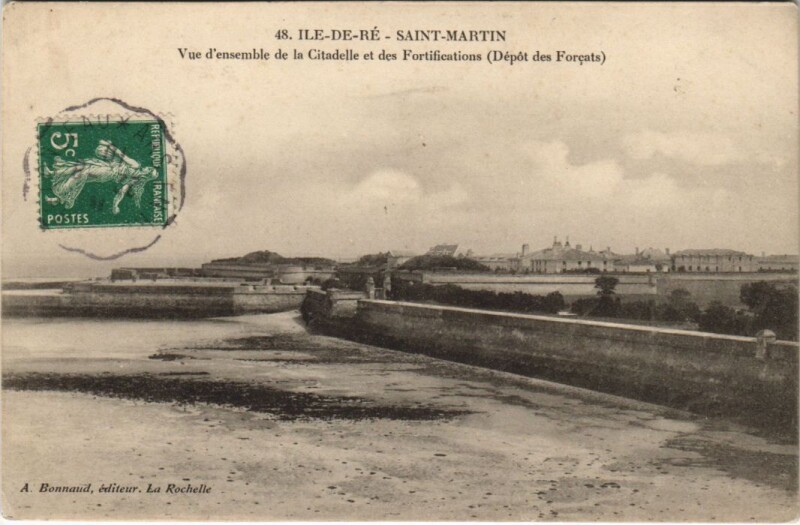 Carte postale ancienne Ile de Ré - Saint-Martin-Vue d'ensemble de la Citadelle