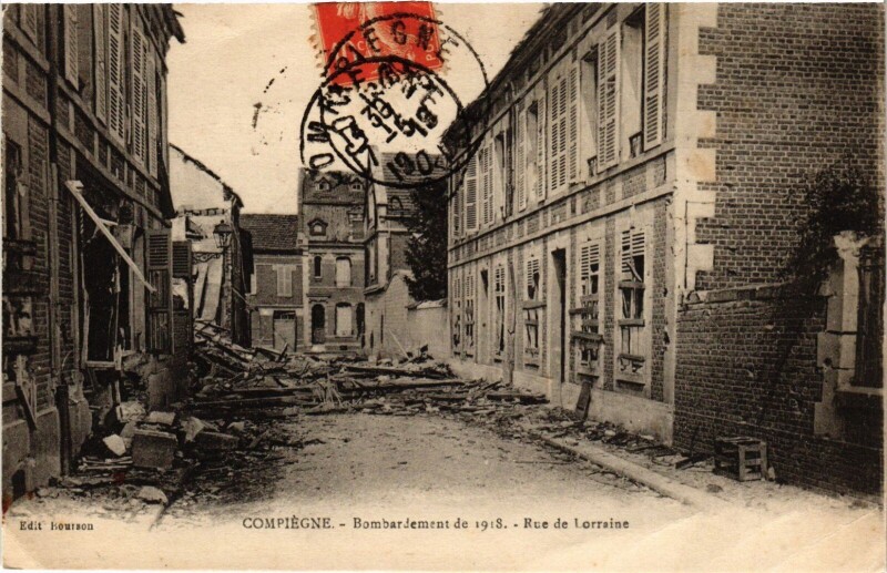 Carte postale ancienne Compiegne Rue de Lorraine France