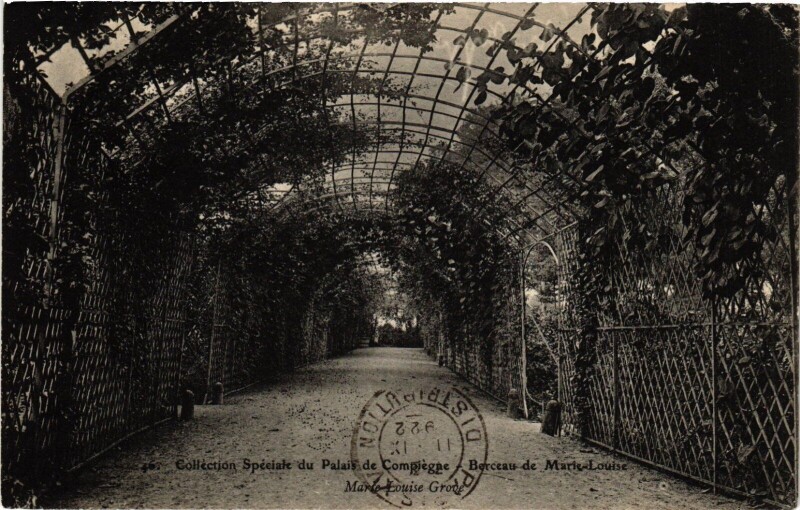 Carte postale ancienne Compiegne Berceau de Marie-Louise France