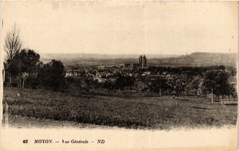 Carte postale ancienne Noyon Vue Generale France à Noyon