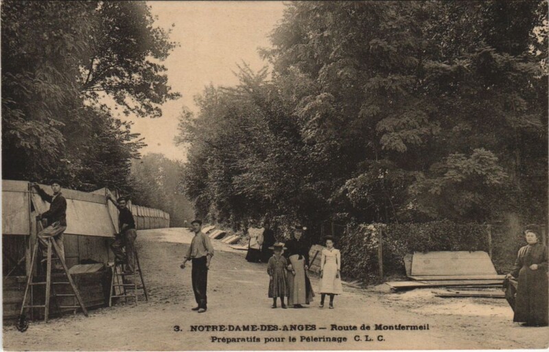 Carte postale ancienne Notre-Dame-Des-Anges - Route de Montfermeil à Montfermeil