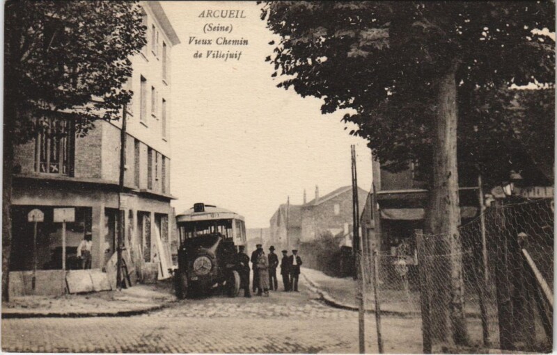 Carte postale ancienne Arcueil - Vieux Chemin de Villejuif à Arcueil