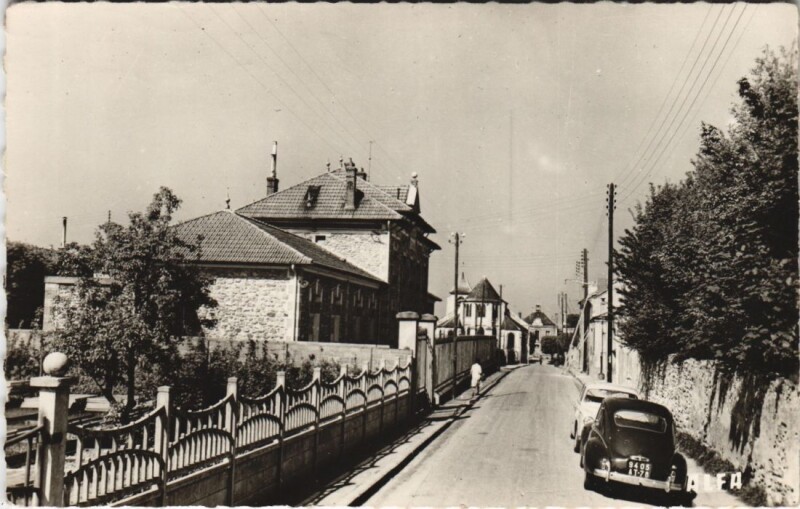 Carte postale ancienne Chennevieres-sur-Marne - Les écoles Rue de la Mairie à Chennevières-sur-Marne