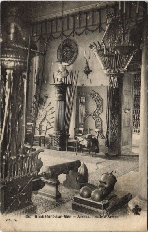 Carte postale ancienne Rochefort-sur-Mer - Arsenal-Salle d'Armes à Rochefort