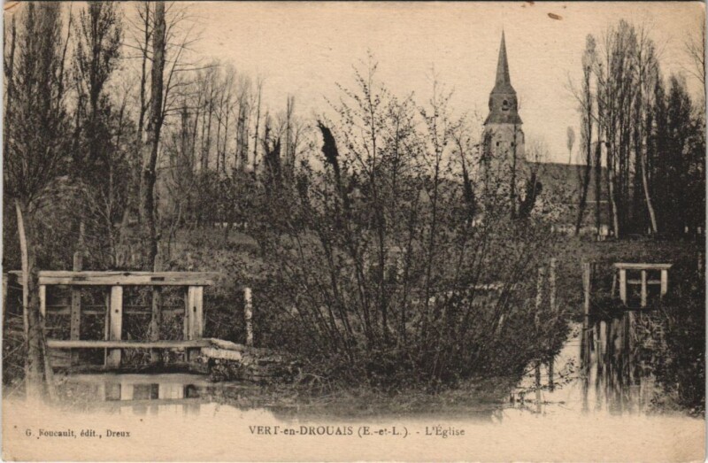 Carte postale ancienne Vert-en-Drouais - L'Eglise à Vert-en-Drouais