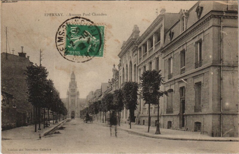 Carte postale ancienne Epernay - Avenue Paul Chandon à Épernay