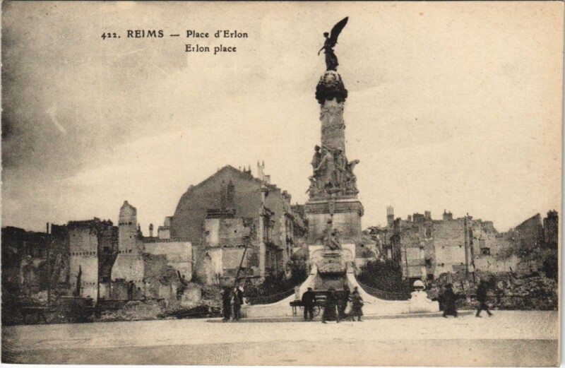 Carte postale ancienne Reims - Place d'Erlon à Reims