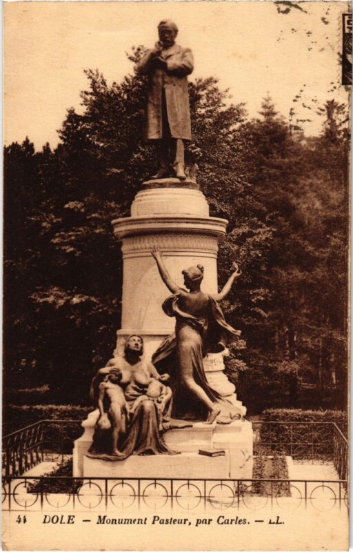 Carte postale ancienne Dole- Monument Pasteur France