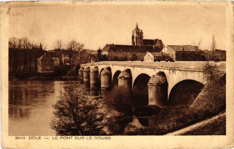 Carte postale ancienne Dole- Le Pont sur le Doubs France