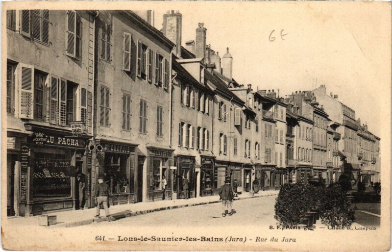 Carte postale ancienne Lons le Saunier- Rue du Jura France à Lons-le-Saunier