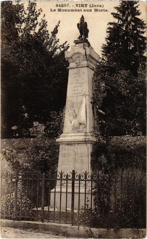 Carte postale ancienne Viry- Monument aux Morts France