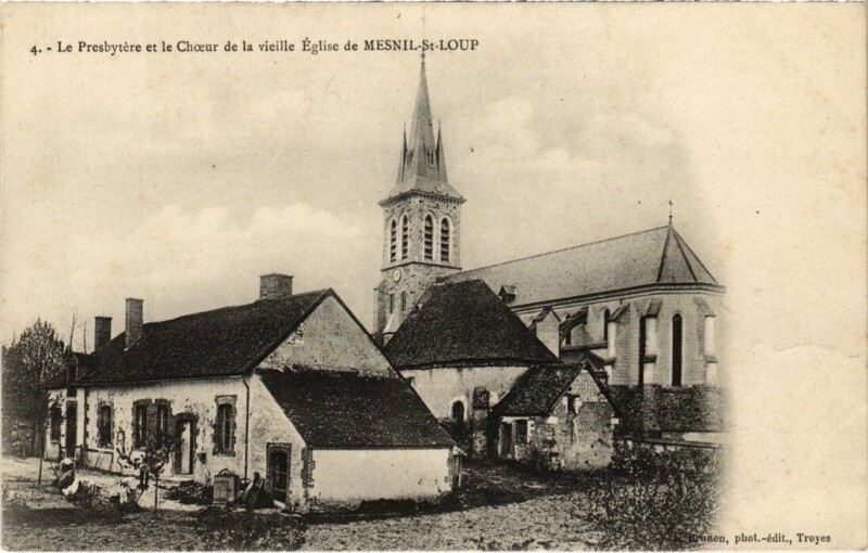 Carte postale ancienne Mesnil-Saint-Loup - Eglise à Mesnil-Saint-Loup