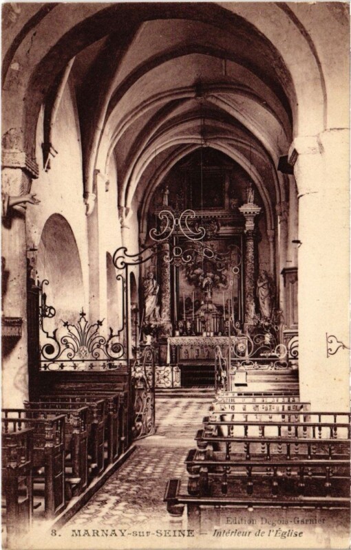 Carte postale ancienne Marnay-sur-Seine - Interieur de l'église à Marnay-sur-Seine