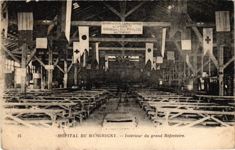 Carte postale ancienne Hopital de Mesgrigny - Interieur du grand Réfectoire à Mesgrigny