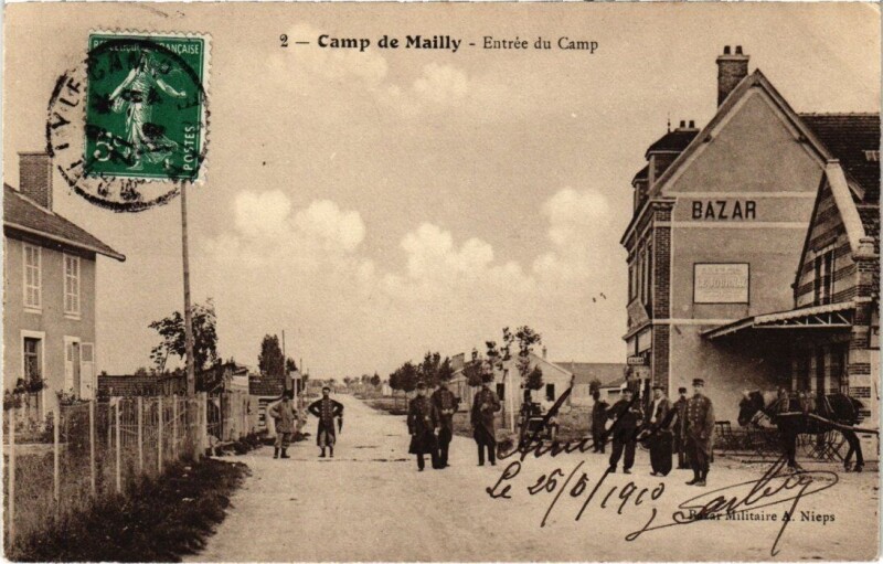Carte postale ancienne Camp-de-Mailly - Entrée du camp