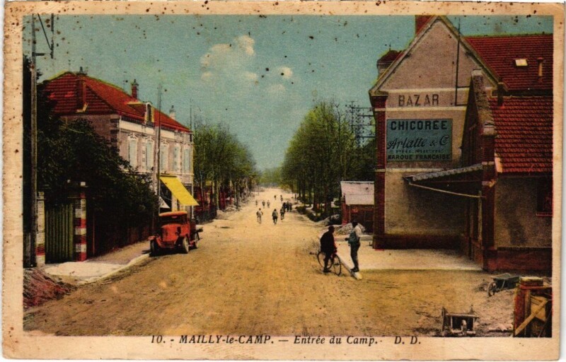 Carte postale ancienne Camp-de-Mailly - Etrée du camp
