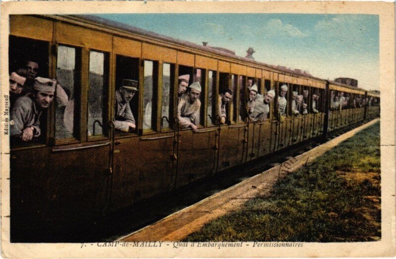 Carte postale ancienne Camp-de-Mailly - Quai d'Embarquement - Permissionnaires