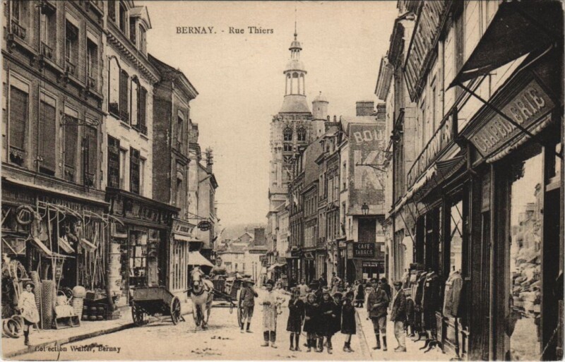 Carte postale ancienne Bernay-Rue Thiers à Bernay