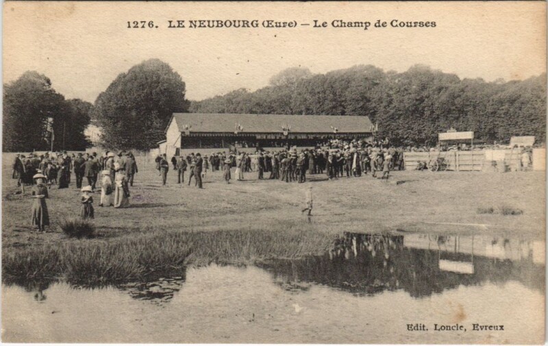 Carte postale ancienne Le Neubourg-Le Champ de Courses au Neubourg