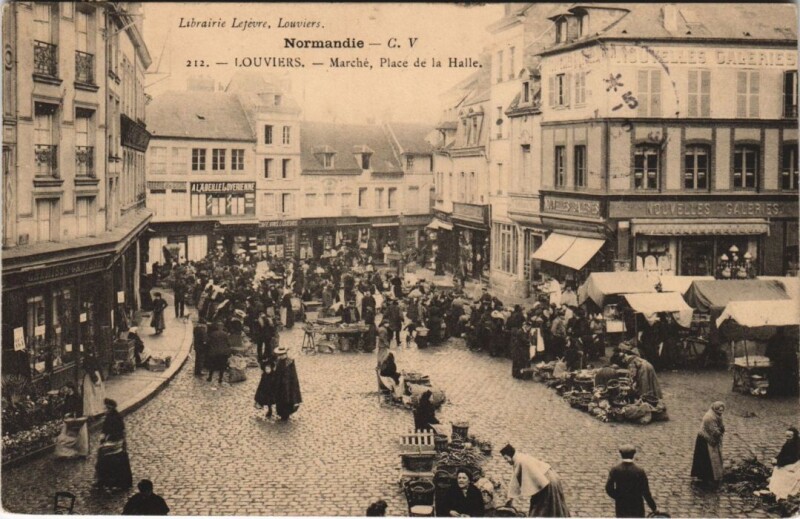 Carte postale ancienne Louviers-Marché Place de la Halle à Louviers