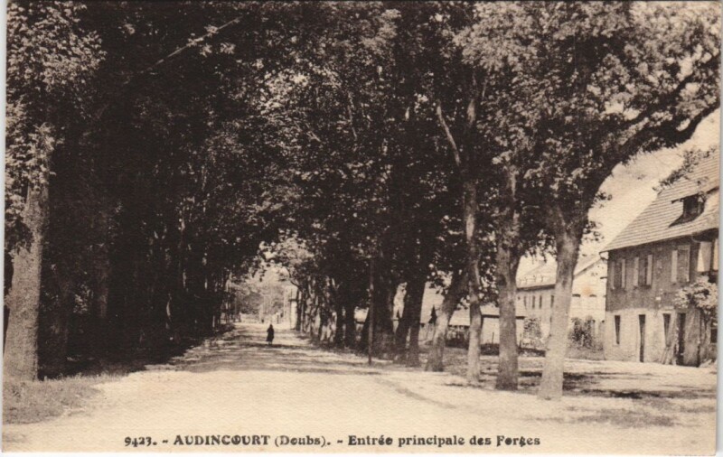 Carte postale ancienne Audincourt - Entrée pincipale des Forges à Audincourt