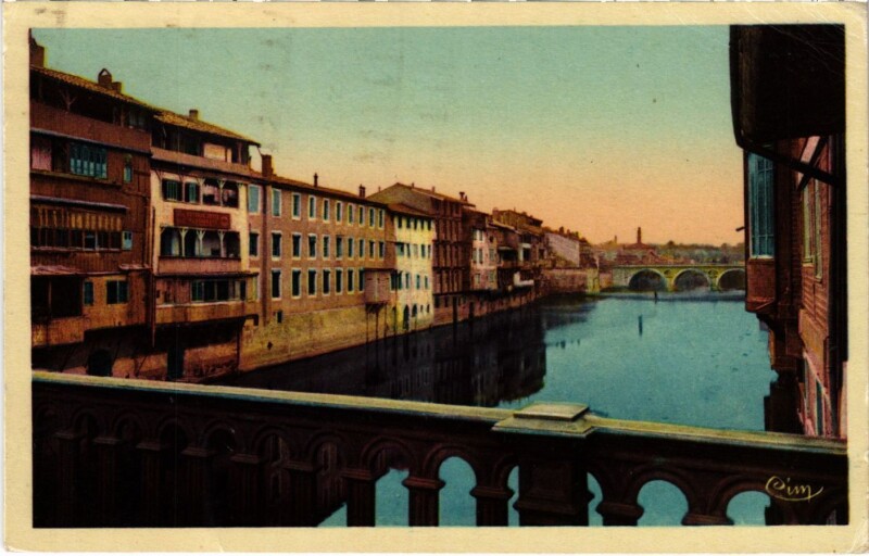 Carte postale ancienne Castres Maisons sur l'Agout France à Castres