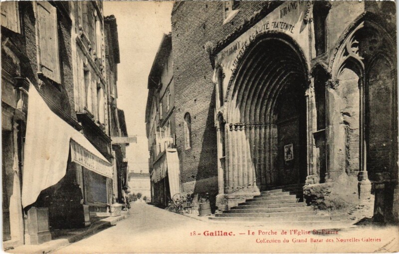 Carte postale ancienne Gaillac Le Porche de l'Eglise Saint-Pierre France à Gaillac