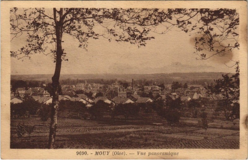 Carte postale ancienne Mouy - Vue panoramique à Mouy