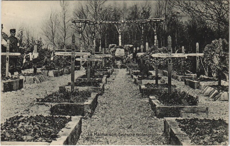Carte postale ancienne La Malmaison - Deutsche Heldengraber à La Malmaison