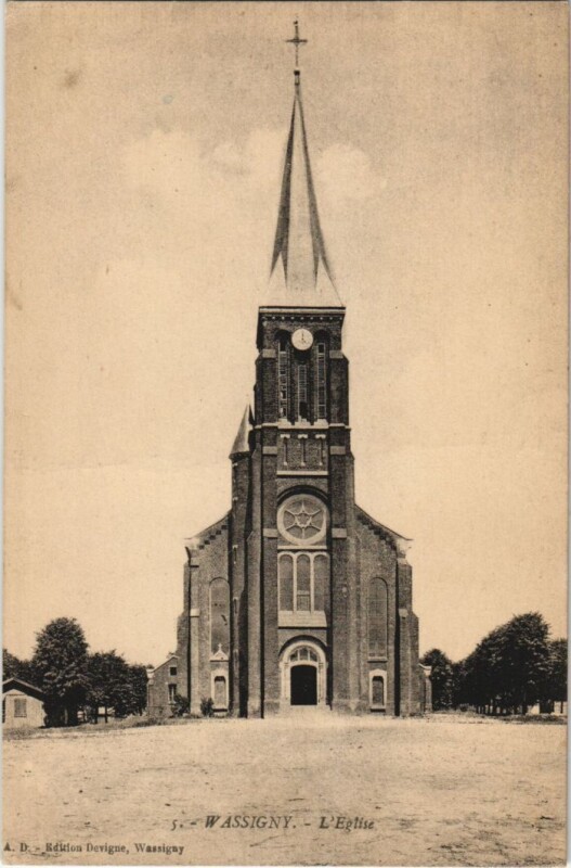 Carte postale ancienne Wassigny - L'Eglise à Wassigny