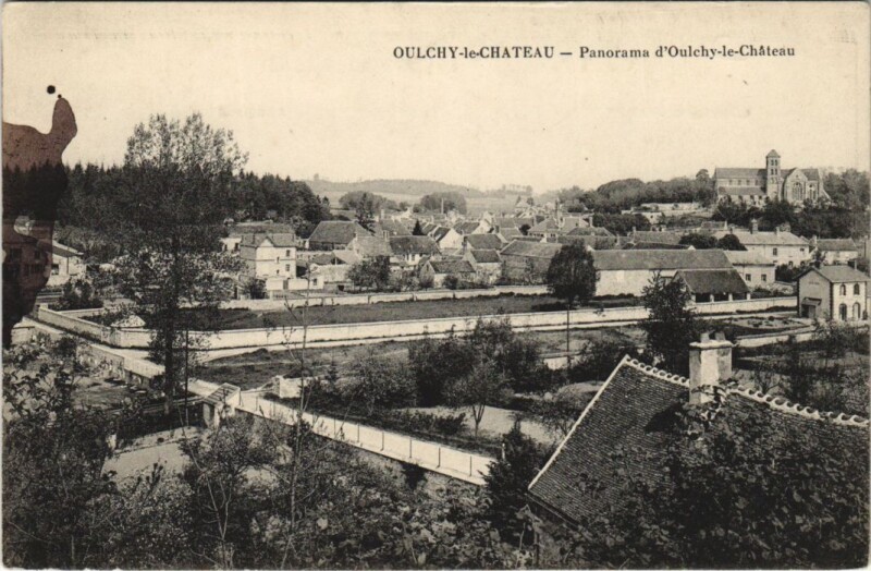 Carte postale ancienne Oulchy-le-Chateau - Panorama d'Oulchy-le-Chateau à Oulchy-le-Château