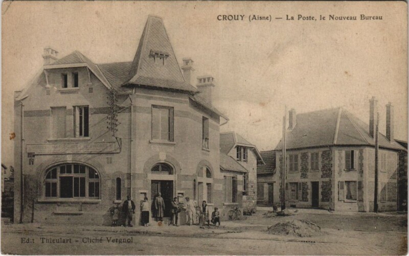 Carte postale ancienne Crouy - La Poste - Le Nouveau Bureau à Crouy