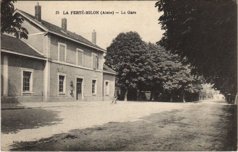 Carte postale ancienne La Ferte-Milon - La Gare à La Ferté-Milon