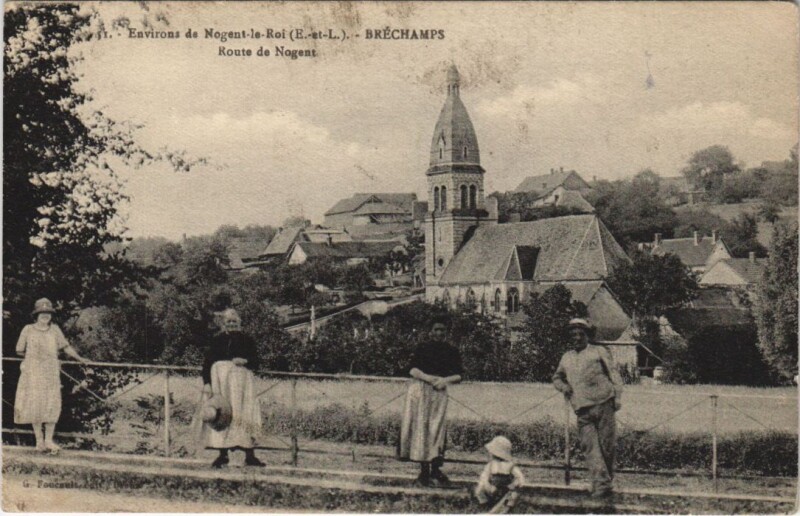 Carte postale ancienne Environs de Nogent-le-Roi - Bréchamps - Route de Nogent à Bréchamps
