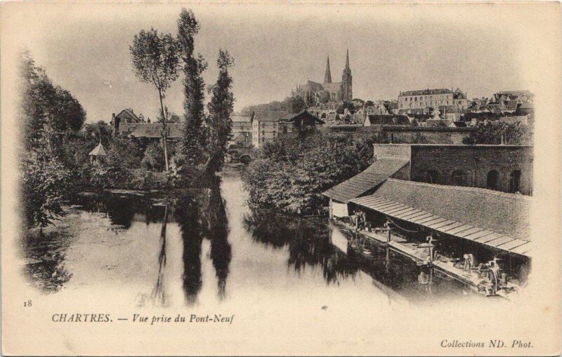 Carte postale ancienne Chartres - Vue prise du Pont-Neuf à Chartres
