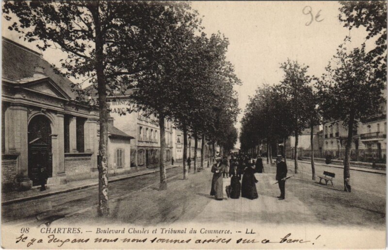 Carte postale ancienne Chartres - Boulevard Chastes et Tribunal du Commerce à Chartres